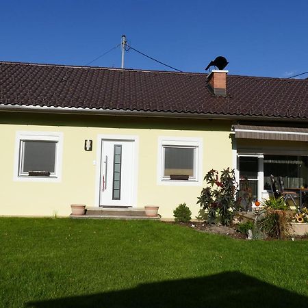 Ferienwohnung Stichauner 보덴스도르프 객실 사진